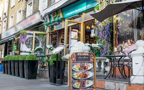 Apadana-Restaurant-Links-min